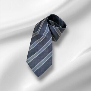 Metropolitan View Striped Gray Tie